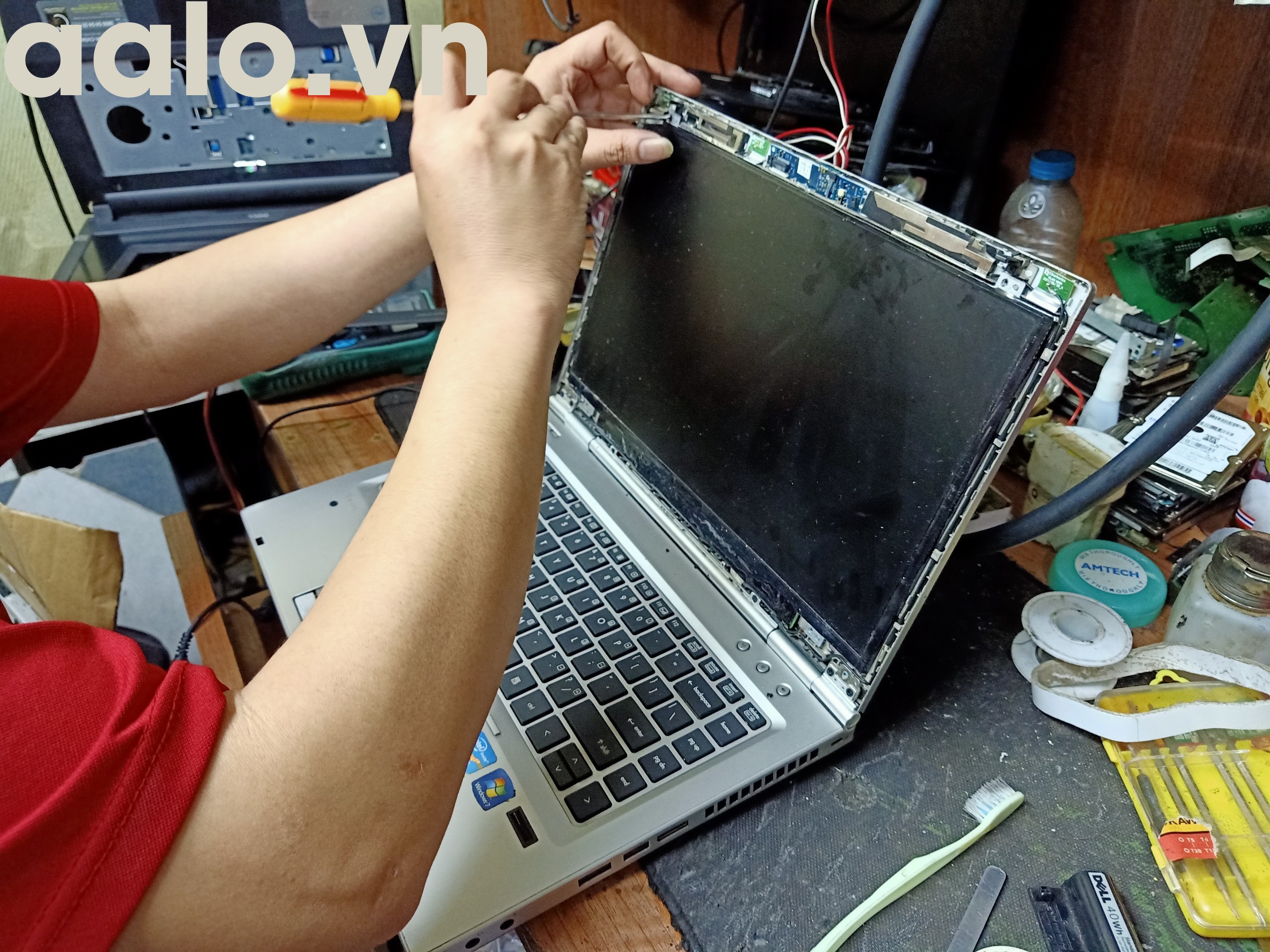 Sửa laptop Macbook Pro  Retina A1502 A1582 2015 - A1582 ổ đĩa lỏng-aalo.vn