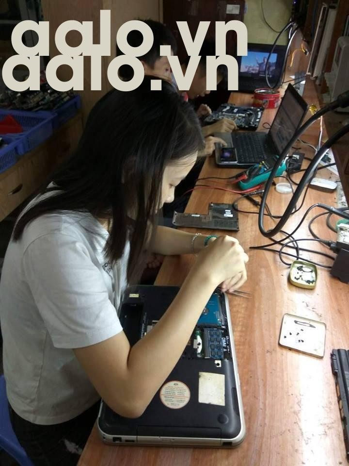 Sửa laptop Asus UX31 lỏng chân sạc-aalo.vn