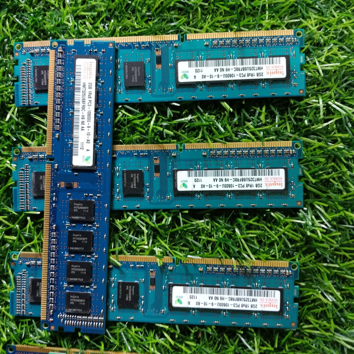 Thông số kỹ thuật  Dung lượng: 2gb  Loại RAM: DDR3  Bus: 1333MHz  Chân cắm: 204pin Dùng cho: Máy tính để bàn.