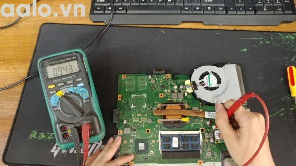 Sửa Laptop Acer Aspire 4741 lỗi không nạp được pin -aalo.vn