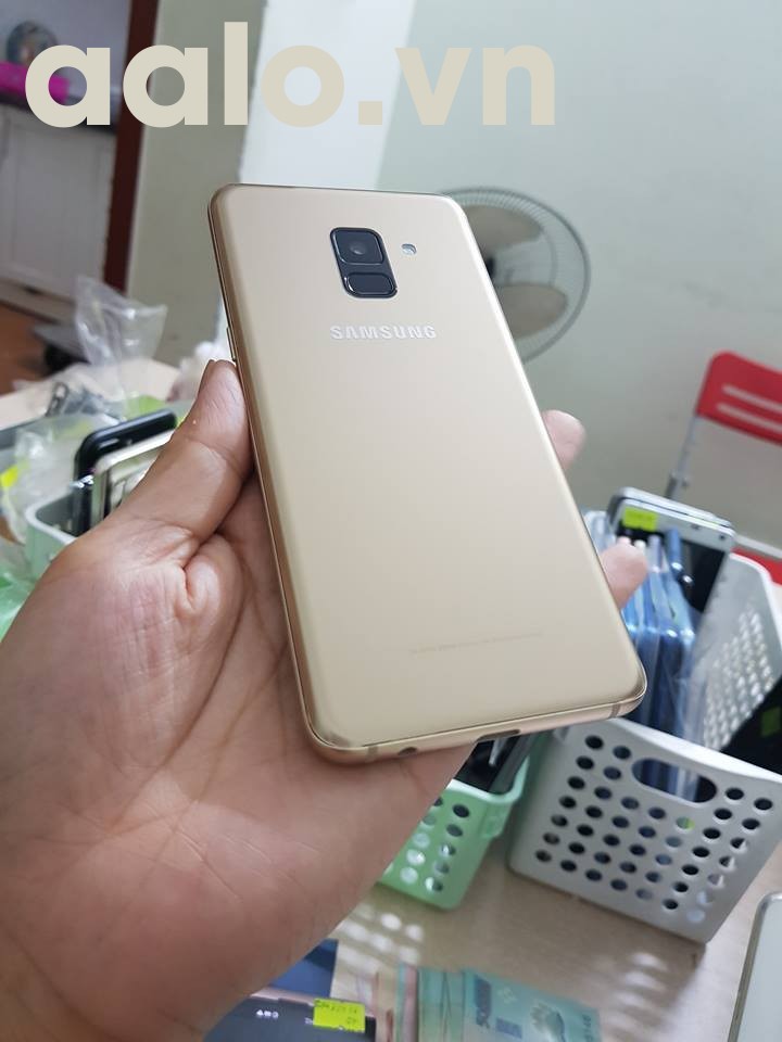 Samsung A8