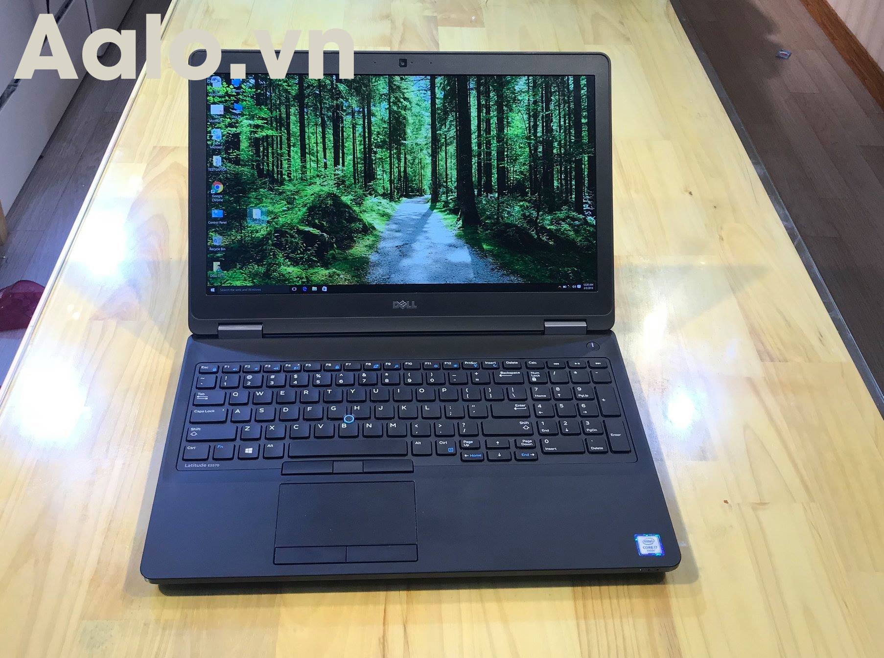 Laptop cũ Dell latitude E5570 ( i7-6500U/ RAM 8GB/ Ổ SSD 256GB/ 15.6 FHD)