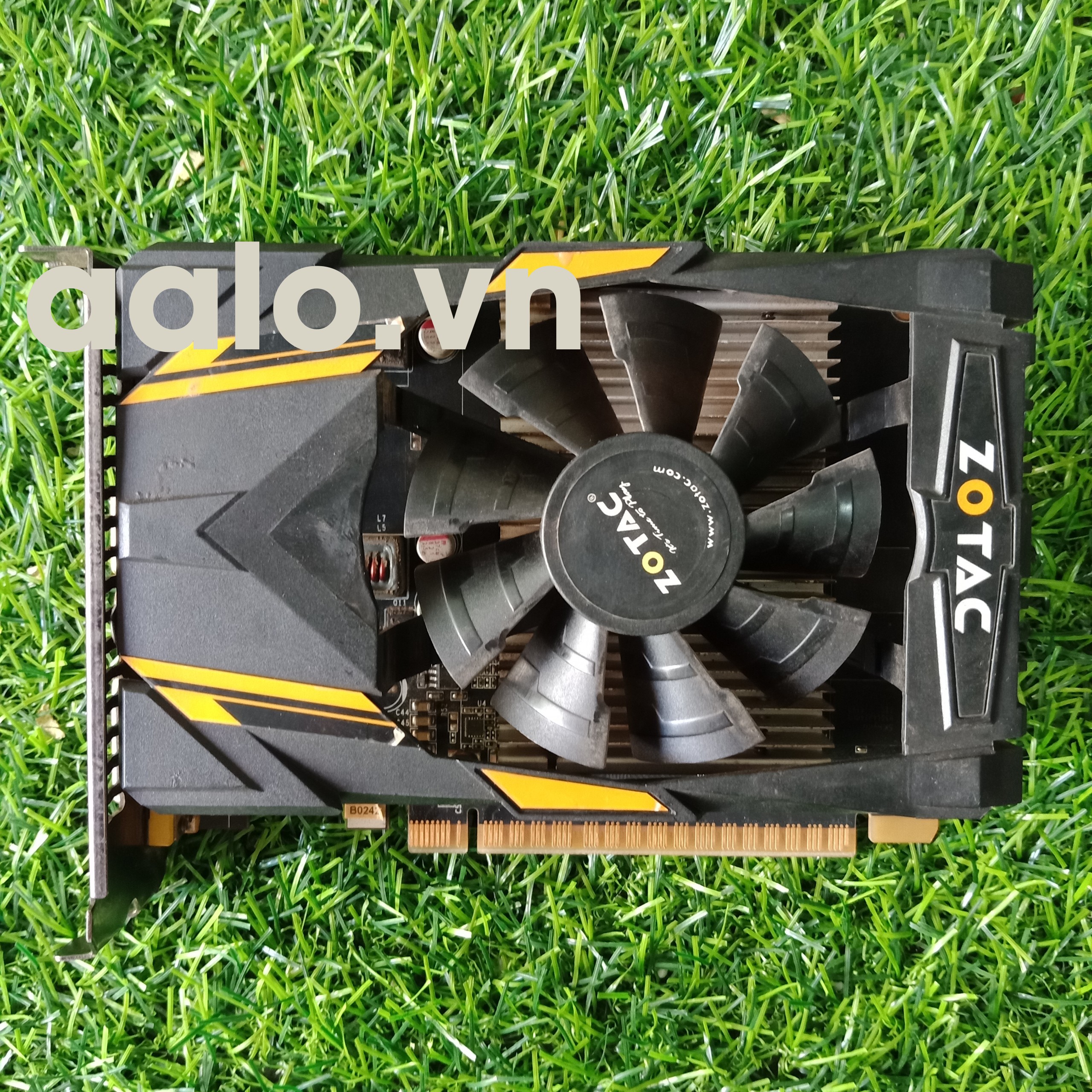 Card hình ZOTAC GT730-1G