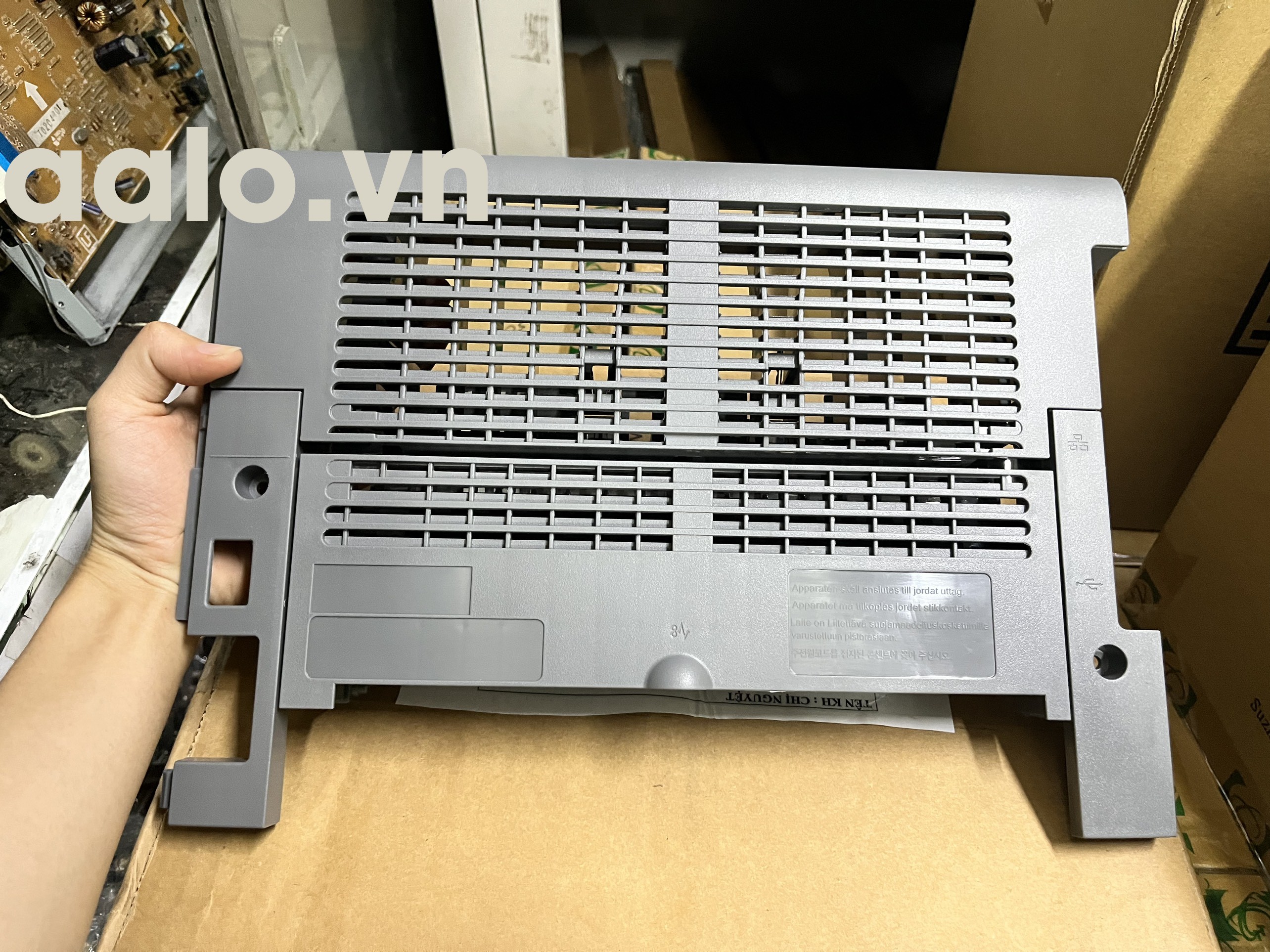 Mặt sau máy in Canon 3300 hàng mới 100% 